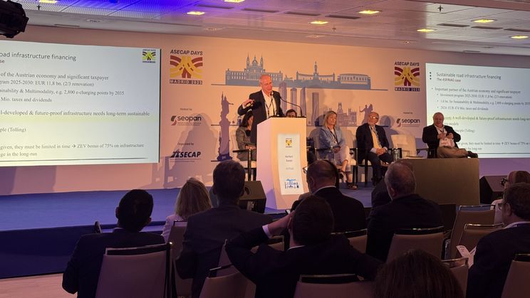 CFO of ASFINAG, Herbert Kasser, during his presentation on "Sustainable Road Infrastructure Financing." Credit: JOANNEUM RESEARCH