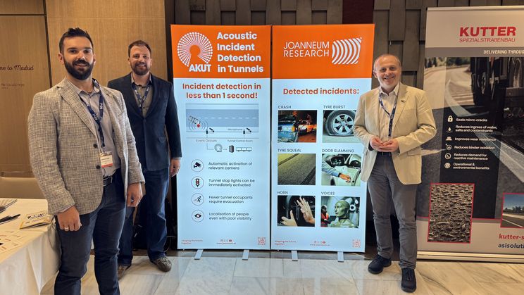 Marco Zuin (Triveneto Servizi, Head of AKUT Sales in Italy), Moritz Fišer (JOANNEUM RESEARCH DIGITAL) and Franz Graf (JOANNEUM RESEARCH DIGITAL) at the AKUT booth Credit: JOANNEUM RESEARCH